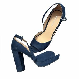 Sun + Stone Reeta Platform Heel Sandals
Women’s Size 9